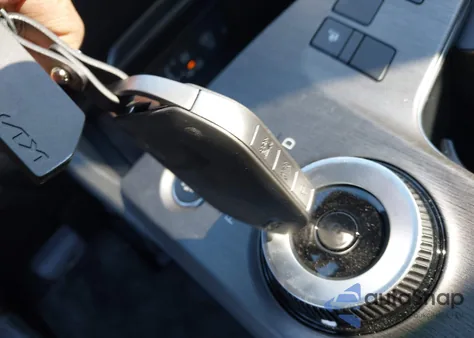 2026 Kia Sportage Hybrid X-Line z USA, uszkodzony, nr VIN KNDPVDDG4T7305396